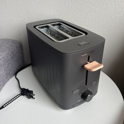 Cuisinart Soho 2 Slices Toaster Black: 900W - Great Condition!