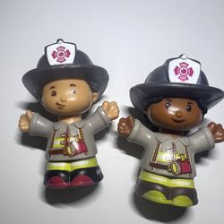 Little People - Helping Others Fire Truck - FireFighter Figures