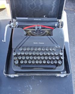 1940s Smith Corona Sterling Typewriter & Wooden Case