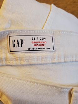 Women's Plus Size White GAP Girlfriend Mid-Rise Jeans (Size 20R)