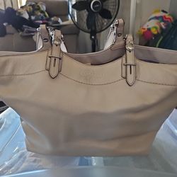 Coach Pebble Leather Shoulder Bag Ivory Pearlescent Lavender Interior F16174