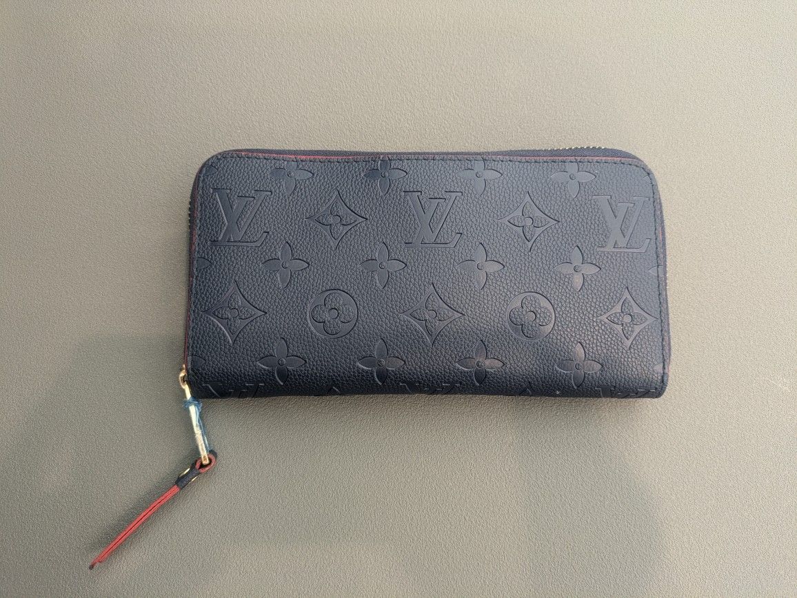 LV Wallet