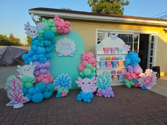 Under the sea balloon garland backdrop and treat wall
