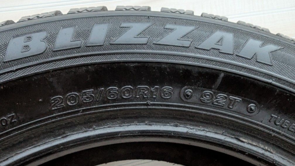 2 Blizzak 205-60R16 Snow Tires for Winter