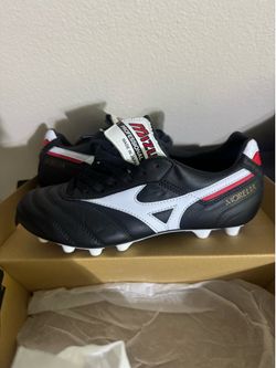 Mizuno Morelia II size 6