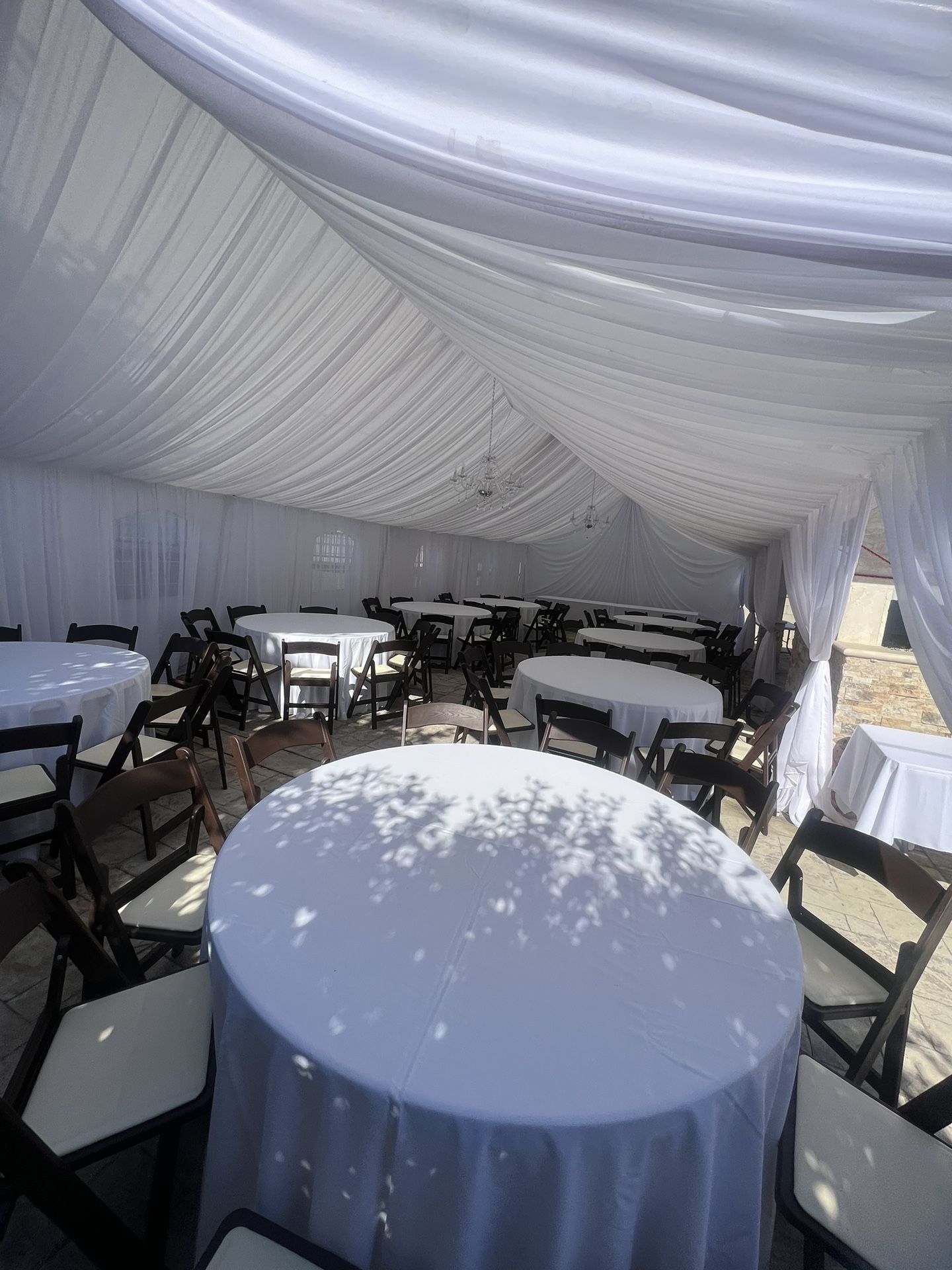Tent 20x40 With Draping, Round Tables , Resin Chairs , Tablecloth 🫡