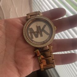 Michael Kors Reloj Ross Gold /necesita Batería -perfectas Condiciones 
