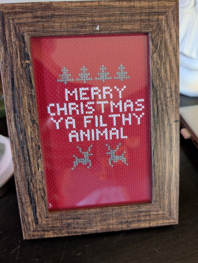 🎄MERRY CHRISTMAS YA FILTHY ANIMAL🎄