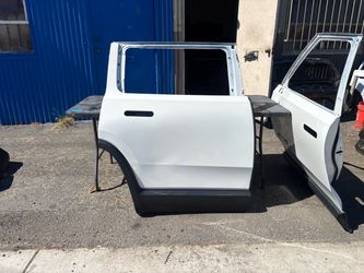 2022 - 2024 RIVIAN R1S REAR RIGHT PASSENGER SIDE DOOR OEM