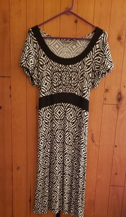 Black And White Dress - Size M - Stretchy Matieral