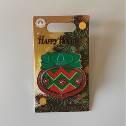 Disney Aulani holiday pin