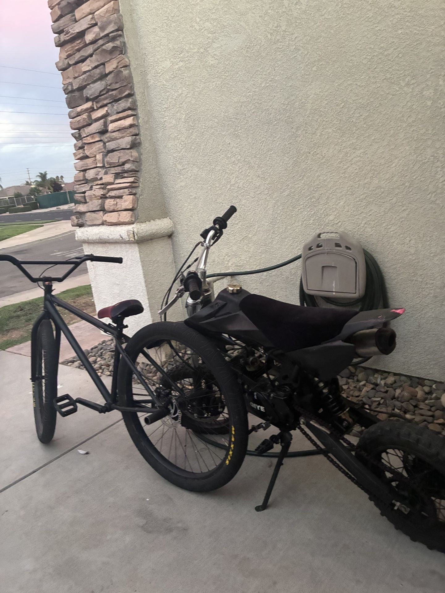 DIRT BIKE 4 STROKE 125CC NEED GONE TRADES ACCEPTED