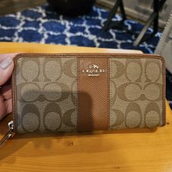 Coach Zip Around C Wallet,  Like New