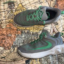 Kids Basketball Shoes 