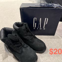 Brand New GAP Kids Boots Size 1