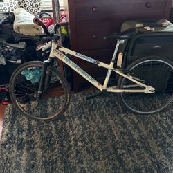 Nemesis DLC Race Series Bike 