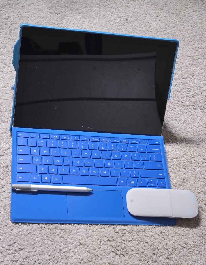 Microsoft Surface Pro 3 i7-7660U 16GB