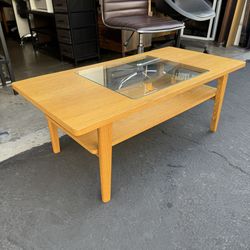 Japanese Modern Coffee Table from Japan Good Condition