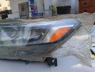 Toyota Prius 15 to 19 Headlight