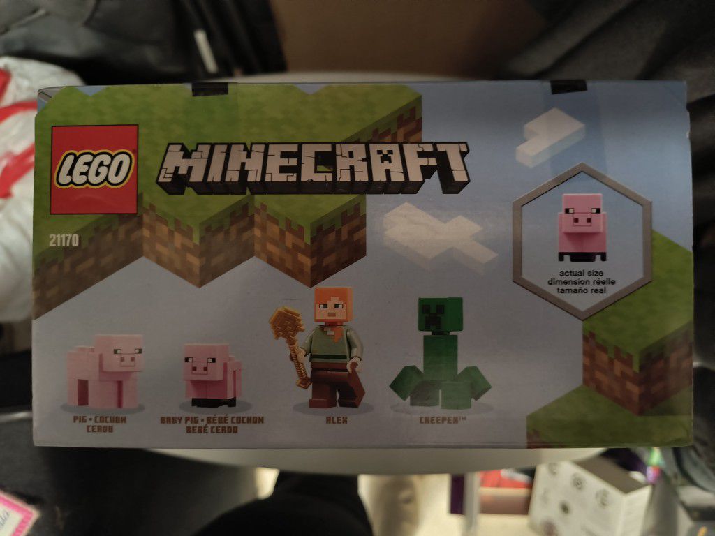 LEGO Minecraft The Pig House, 21170

