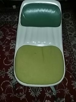 2 Rolling office chair