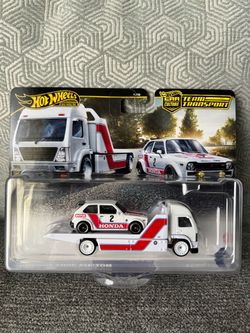 Hot Wheels White ‘73 Honda Civic Custom Aero Lift Transporter Set – Excellent Condition | Used