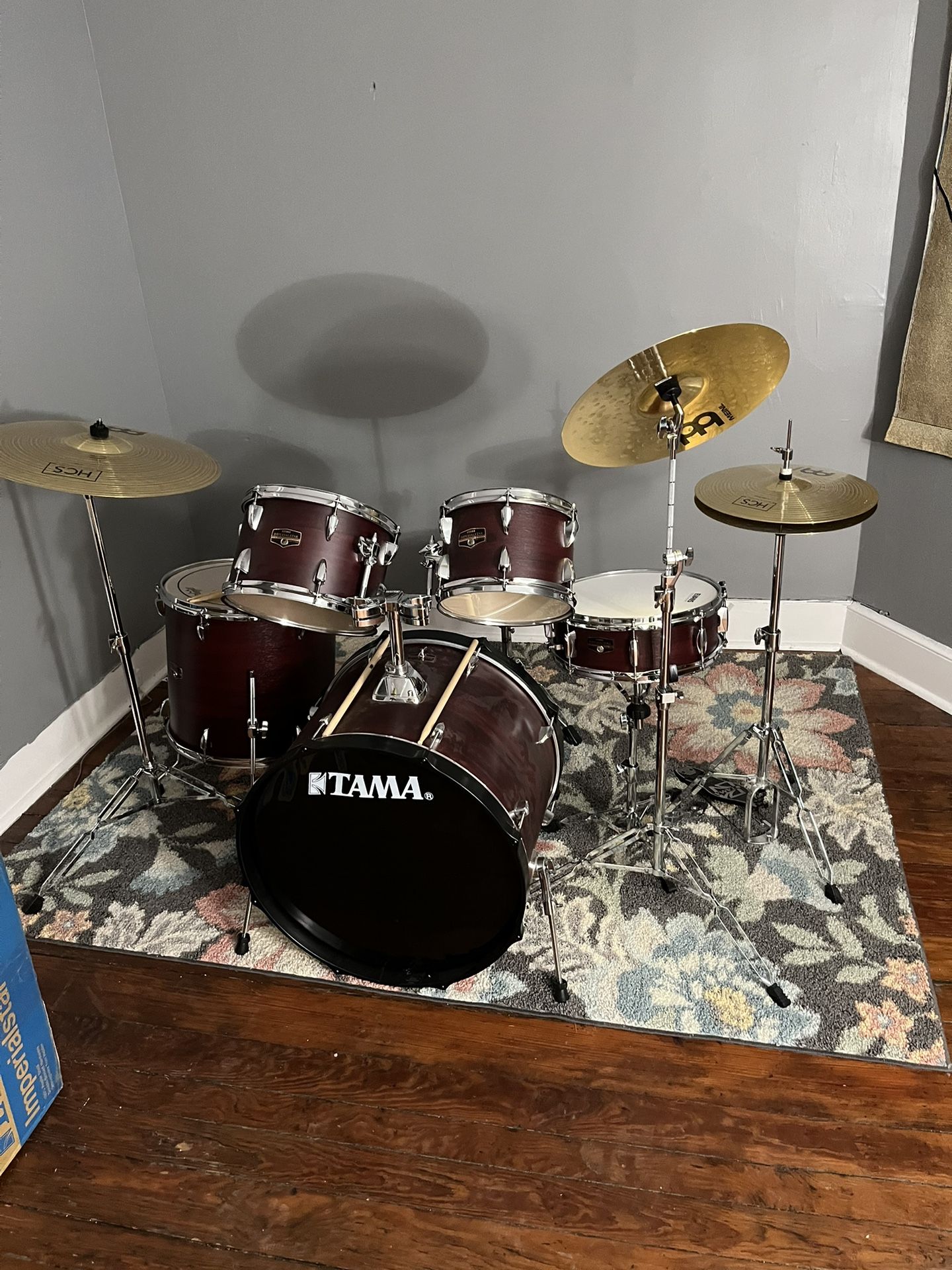 Tama Drum Set