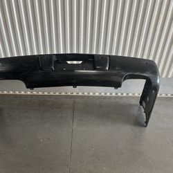 2005 2006 2007 2008 2009 2010 2011 Cadillac Dts Rear Bumper