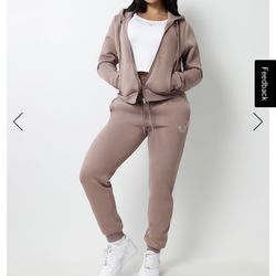 (NWT ) True Religion Women Sweatsuit