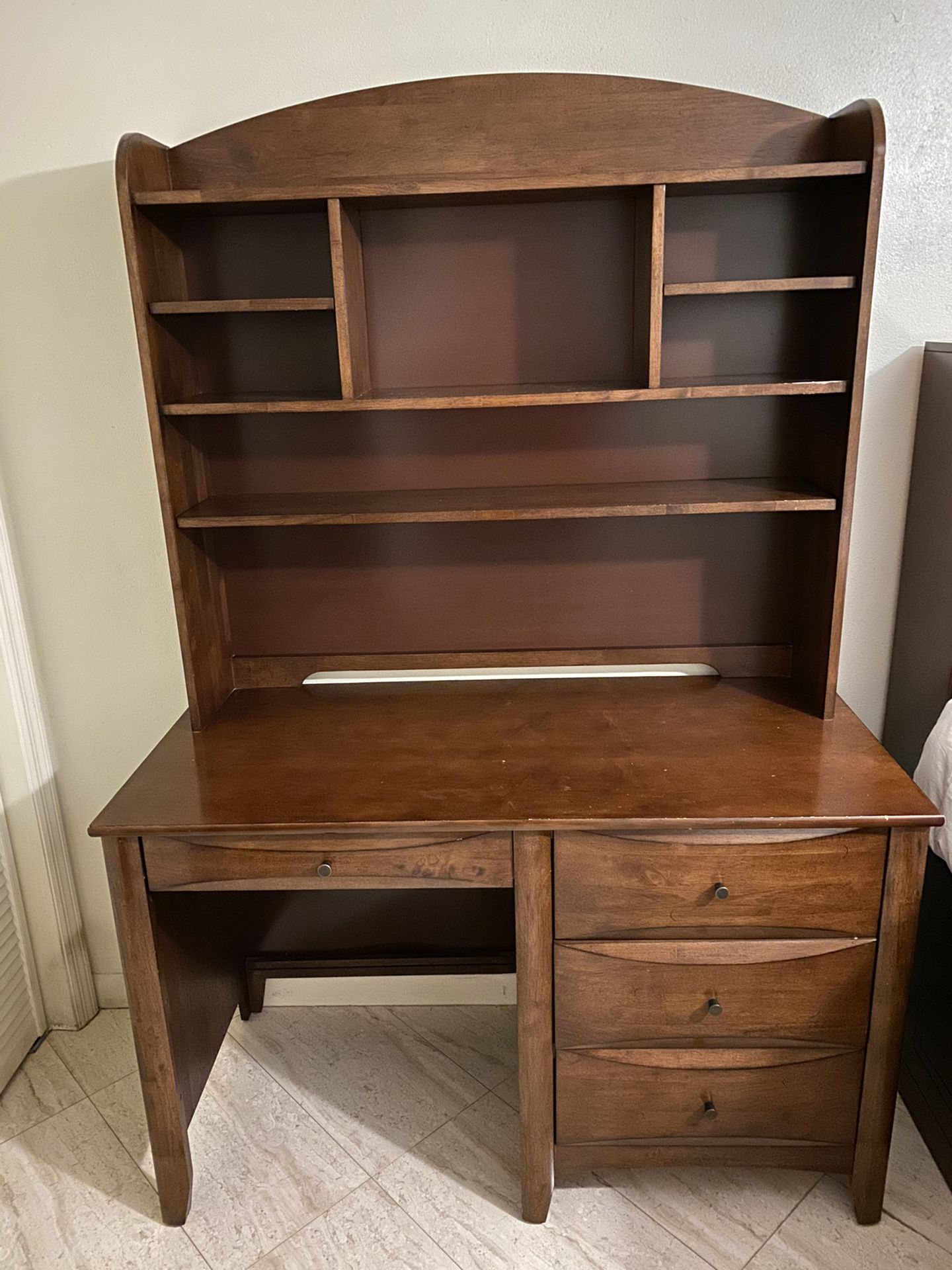 Scottsdale Hutch and Desk 400288, 400287