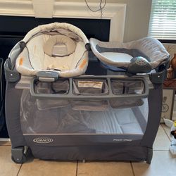 Graco Portable Baby Crib & Changing System