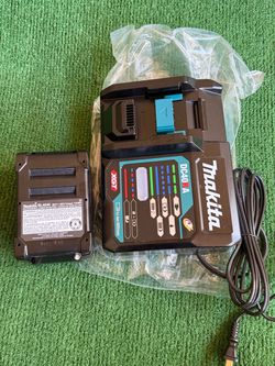 Makita XGT 40V Battery and DC40RA Charger