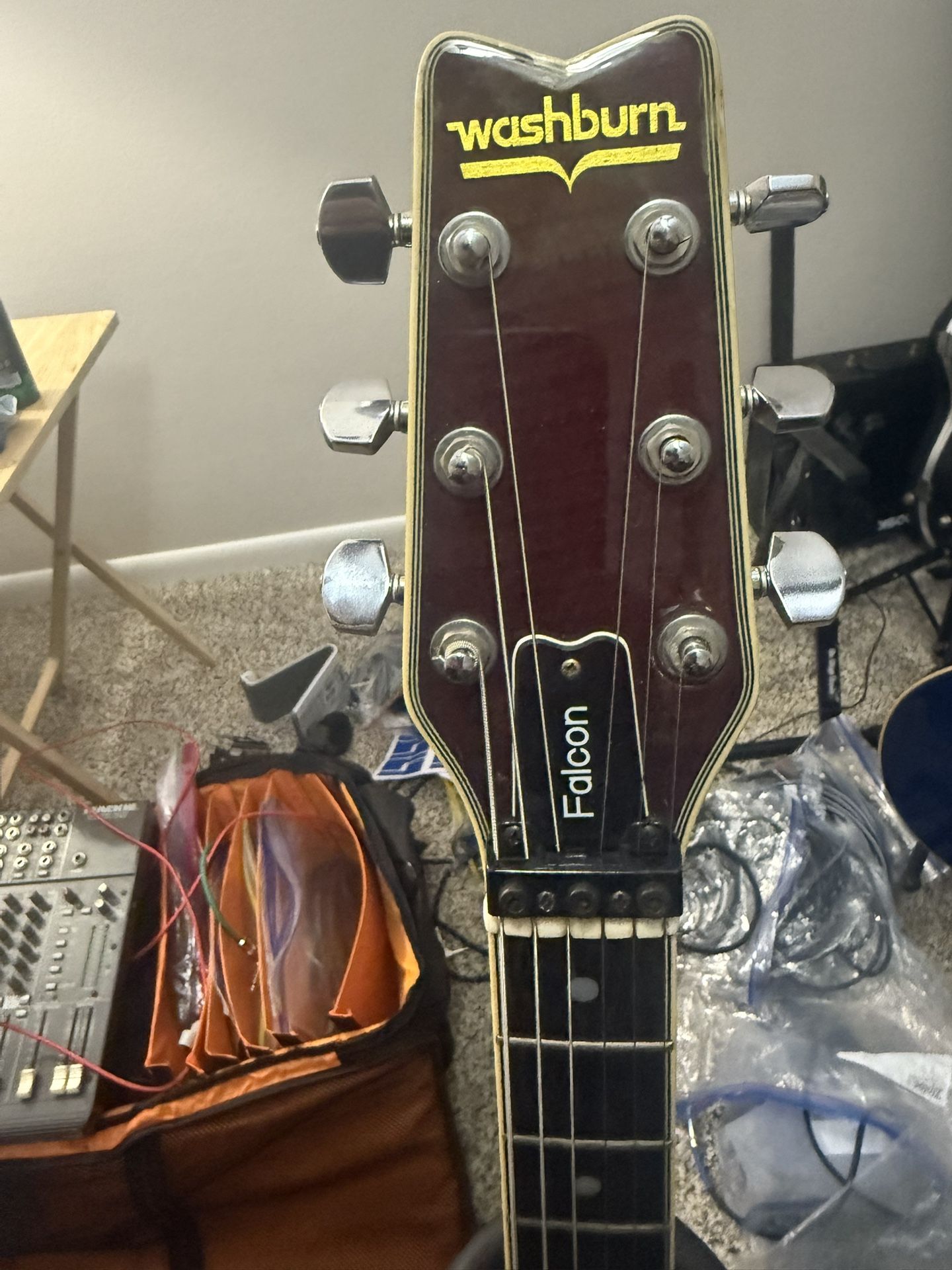 Washburn Falcon