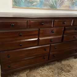 Beautiful mahogany double dresser