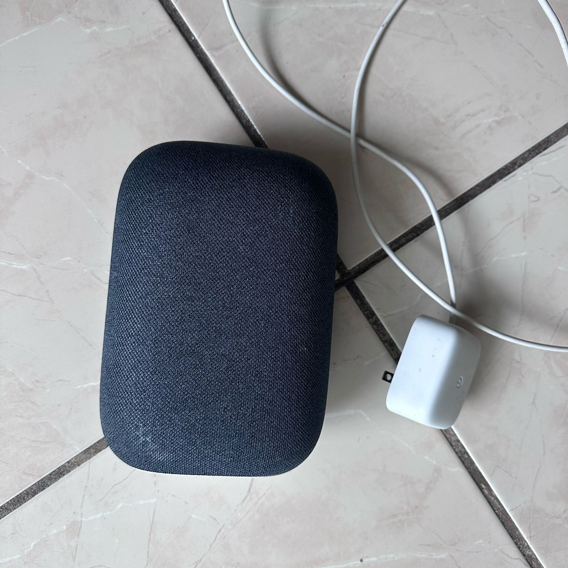 Google Nest Audio - Smart Speaker with Google Assistant 