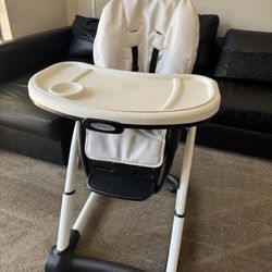 Graco Blossom 6-in-1 Convertible High Chair – Redmond – Gently Used