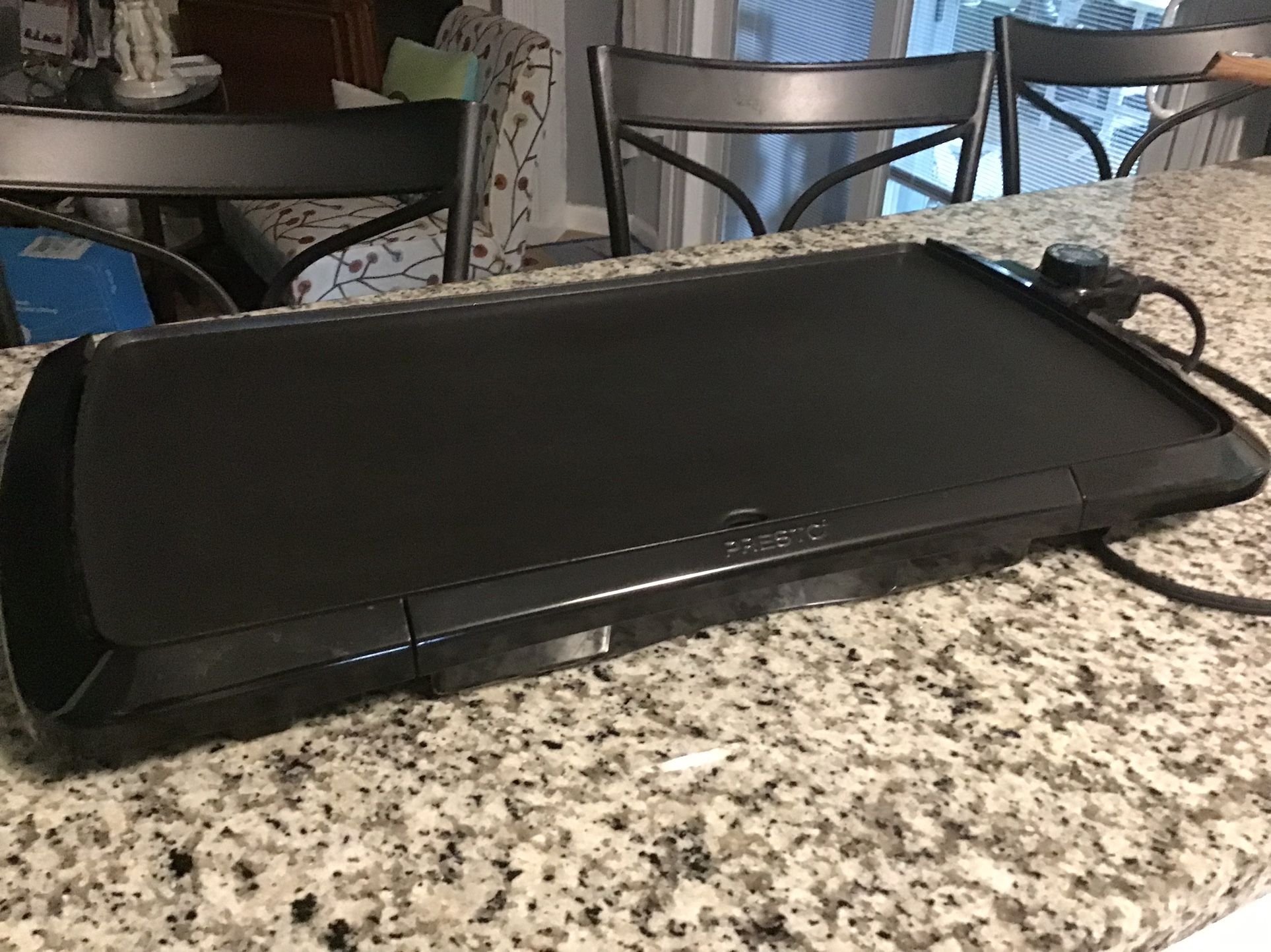 PRESTO 20 Inches ELECTRIC GRIDLE COOL TOUCH 1500 W. Non Stick Like New Condition
