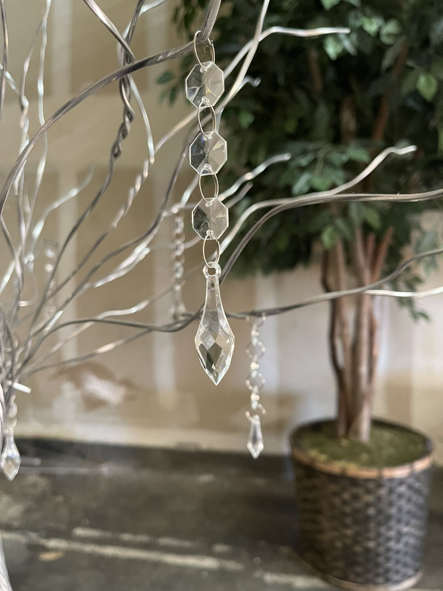 Hanging Crystals & Crystal Vase Fillers 