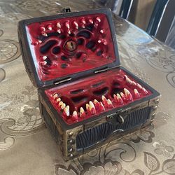 Galdor’s Guild Dice Chest