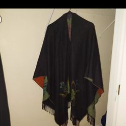 Women's Wrap Throw Scarf Poncho One Size Black Floral Fringe