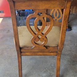 4 Chairs