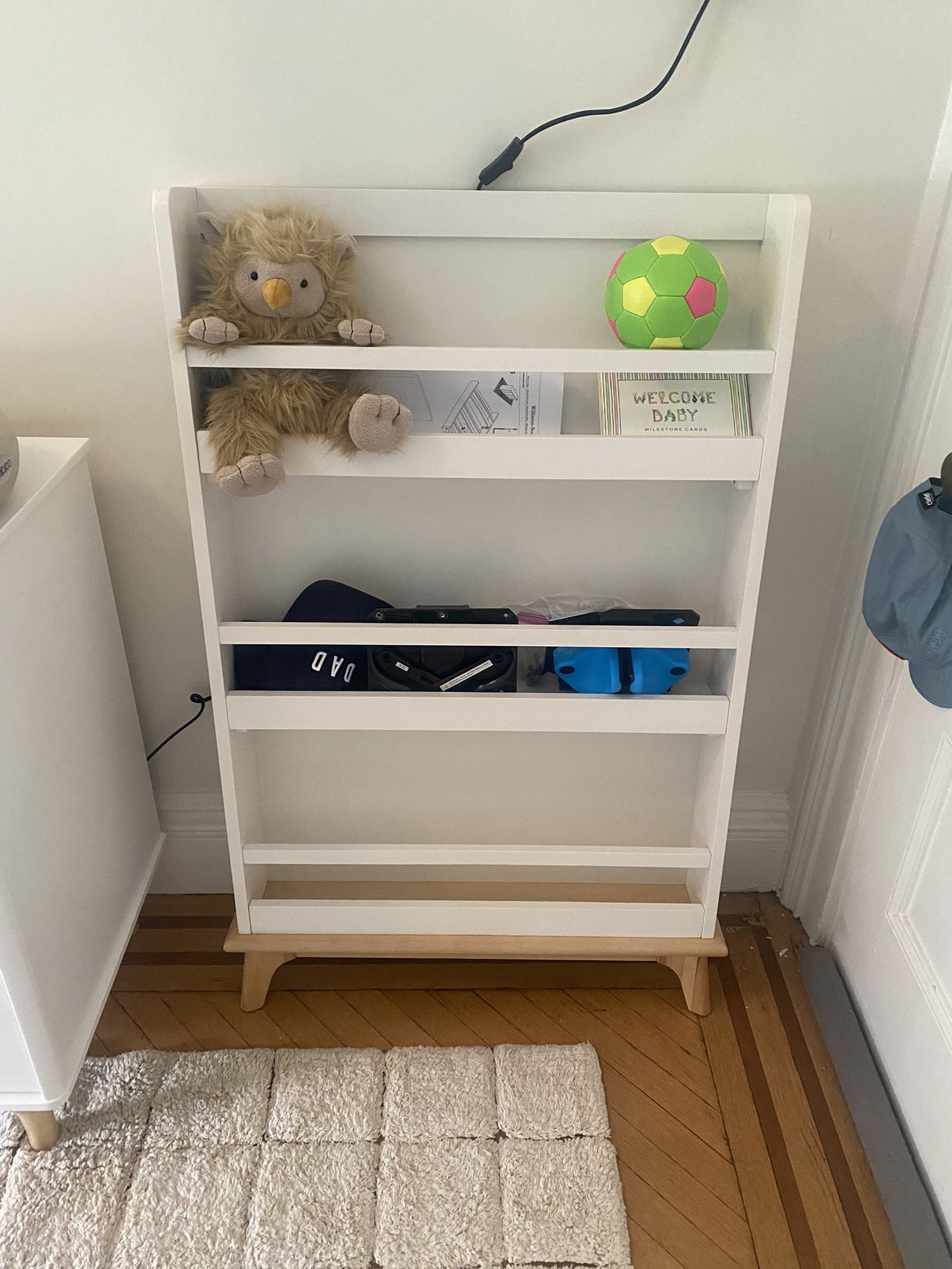 Pottery Barn Kids Sloan Bookrack (Sydney Bookrack)