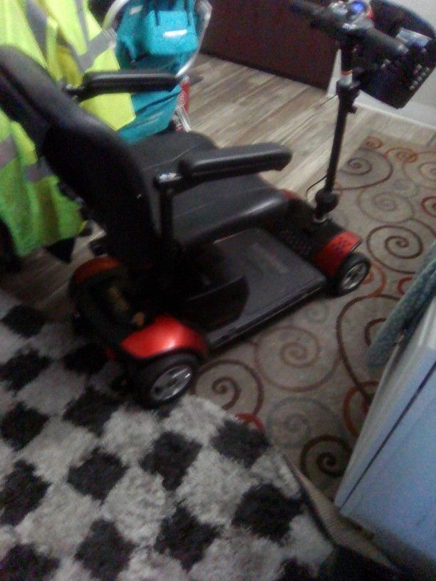 Easygoing P0werchair Brand New Batteries