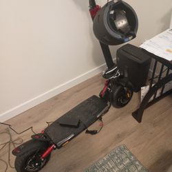 A Eye Scooter Top Speed Goes 34 Miles Per Hour Brand New 
