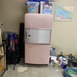 Hotpoint Refrigerator And freeze