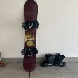 Snowboard With Size 11 Boots