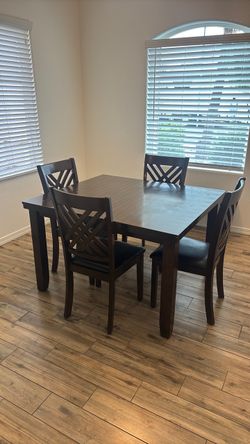 Butterflies Dining table