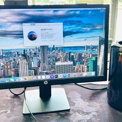 Apple Mac Pro Late 2013 Trash Can Intel Xeon 2.7Ghz 12-Core 64GB Ram 1TB AMD FirePro D700 12GB VRAM Graphics