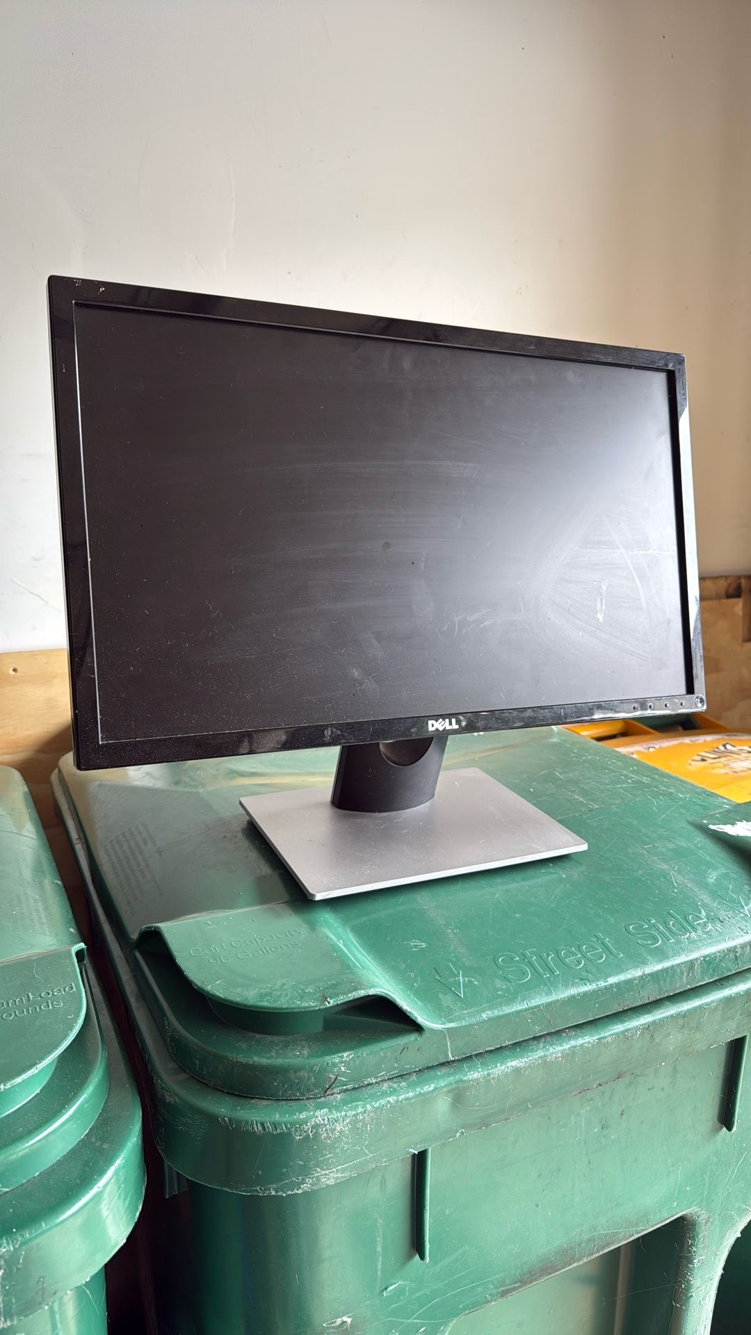 Dell Desk Top Computer $10