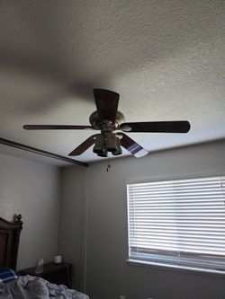 48" Inch Hampton Bay Ceiling Fan - Works Great, Includes Remote Control
